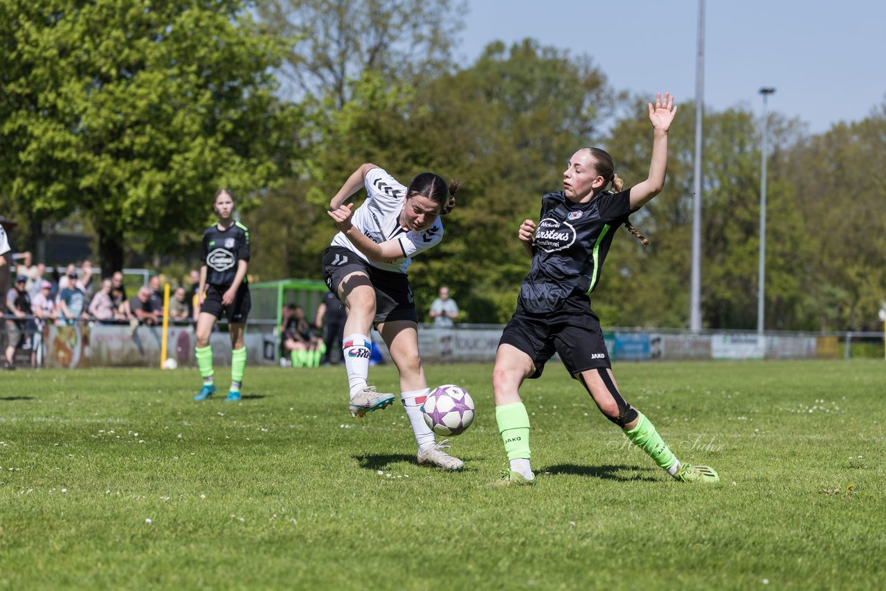 Bild 79 - wBJ SV Henstedt Ulzburg - FSG Oldendorf Itzehoe : Ergebnis: 6:3